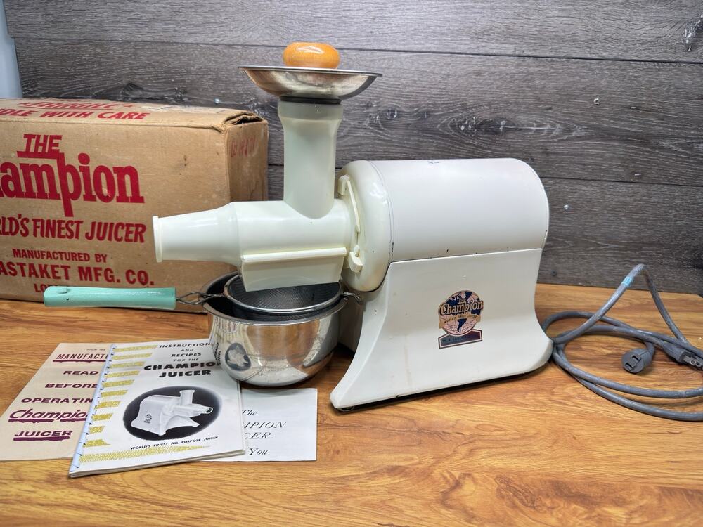 VTG Champion Juicer 1/3 HP Heavy Duty Motor with accessories
